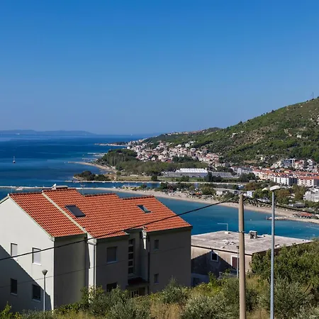 With Parking Space - 20689 Omiš